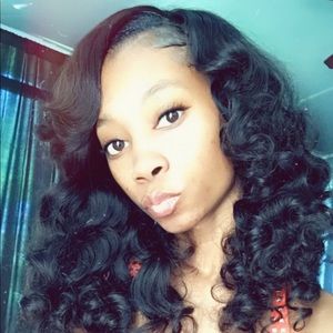 Meet your Posher, Denisha